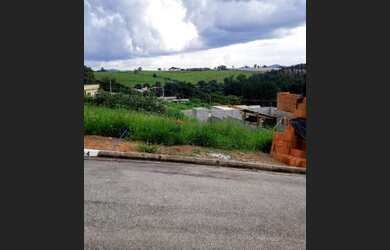 Imagem: O terreno possui 360m² de Área e está localizado em Bragança