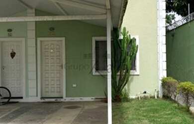 Imagem: A casa em condomínio possui 2 Dormitórios, 3 Banheiros, 1