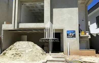 Imagem: A casa em condomínio possui 3 Dormitórios, 3 Banheiros, 2