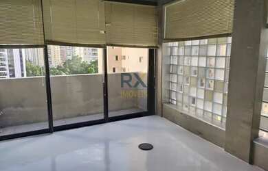 Imagem: O depósito possui 2 Vagas na garagem e 94m² de Área e está