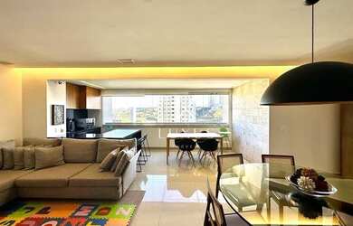 Imagem: O apartamento possui 3 Dormitórios, 2 Banheiros, 3 Vagas na