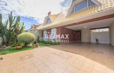 Imagem 2: Casa térrea á venda com 4 quartos, 2 suítes, 4 vagas, lareira e área...