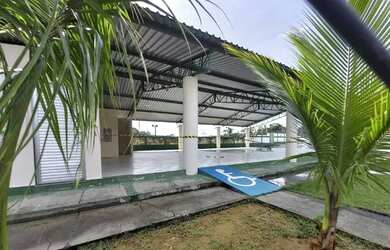 Imagem: A casa em condomínio possui 3 Dormitórios, 1 Banheiro, 2 Vagas