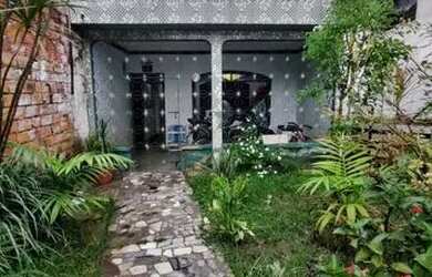 Imagem: A casa possui 2 Dormitórios, 2 Banheiros, 4 Vagas na garagem