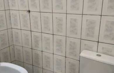 Imagem: A casa possui 1 Dormitório, 1 Banheiro e está localizado