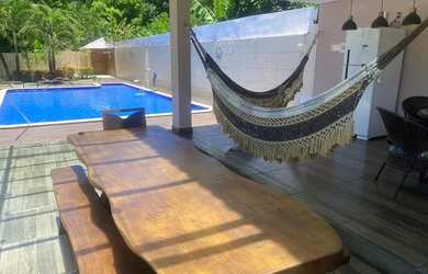 Imagem: A casa em condomínio possui 3 Dormitórios, 1 Banheiro, 2 Vagas