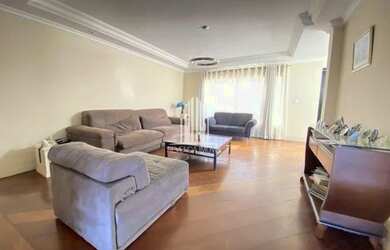 Imagem: A casa em condomínio possui 4 Dormitórios, 5 Banheiros, 5