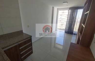 Imagem: O apartamento possui 1 Dormitório, 1 Banheiro, 1 Vaga na garagem