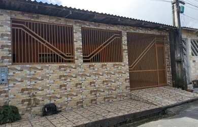 Imagem: A casa possui 2 Dormitórios, 2 Banheiros, 2 Vagas na garagem