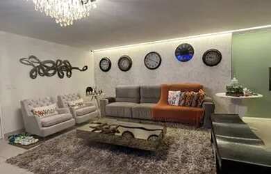 Imagem: O apartamento possui 5 Dormitórios, 5 Banheiros, 3 Vagas na