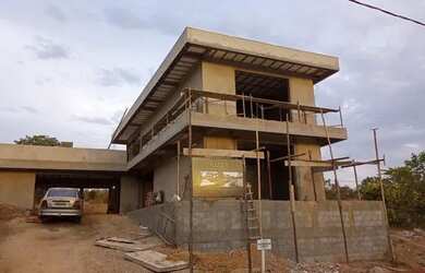 Imagem 5: Casa Lago Corumbá IV. 1.016m² de Área, 4 Vagas na garageme4 Dormitórios