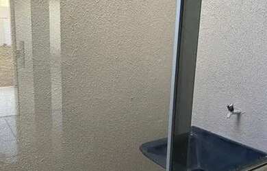 Imagem: A casa possui 2 Dormitórios, 1 Banheiro, 3 Vagas na garagem