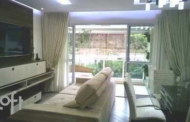 Imagem: O apartamento possui 2 Dormitórios, 2 Banheiros, 2 Vagas na