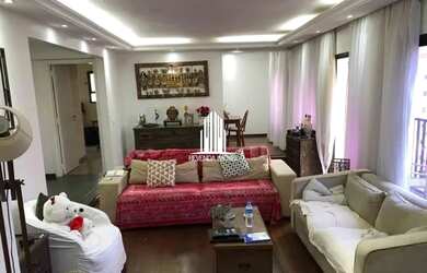 Imagem: O apartamento possui 3 Dormitórios, 1 Banheiro, 3 Vagas na