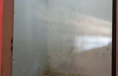 Imagem: A casa possui 4 Dormitórios, 2 Banheiros, 4 Vagas na garagem