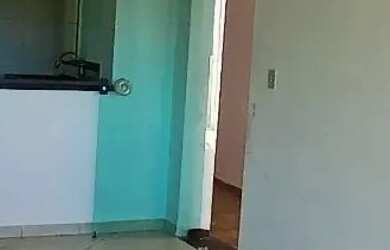Imagem: A casa possui 2 Dormitórios, 1 Banheiro e está localizado