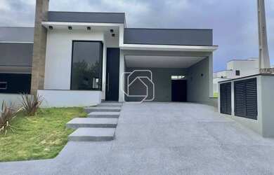 Imagem: A casa em condomínio à venda possui 3 Dormitórios, 3 Banheiros