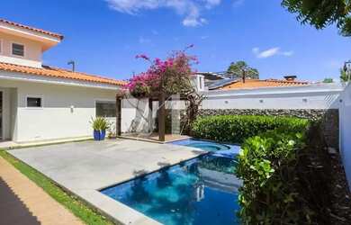 Imagem: A casa em condomínio possui 3 Dormitórios, 3 Banheiros, 3