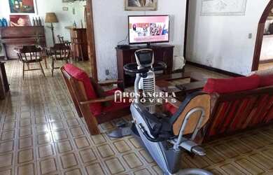 Imagem: A casa possui 3 Dormitórios, 2 Banheiros, 356m² de Área e