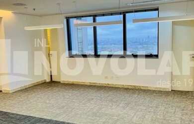 Imagem: O depósito possui 2 Vagas na garagem, 84m² de Área e está