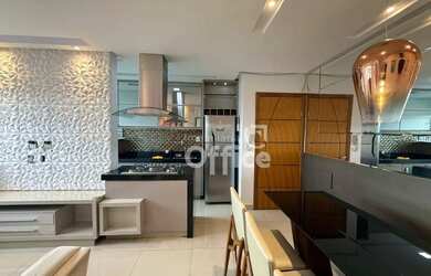 Imagem: O apartamento possui 2 Dormitórios, 2 Banheiros, 2 Vagas na