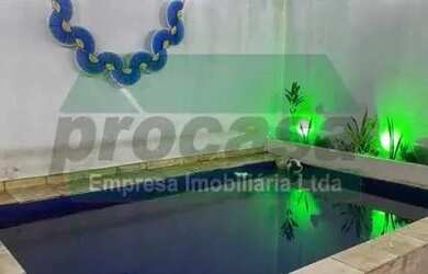 Imagem: A casa possui 2 Dormitórios, 1 Banheiro, 2 Vagas na garagem