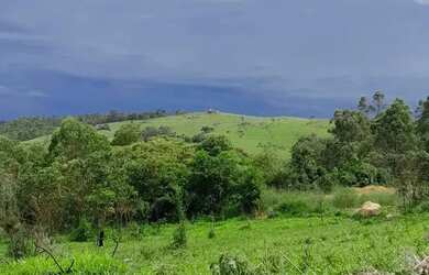 Imagem: O terreno possui 1000m² de Área e Imóvel novo e está localizado