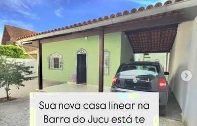 Imagem: A casa possui 4 Dormitórios, 2 Banheiros, 3 Vagas na garagem
