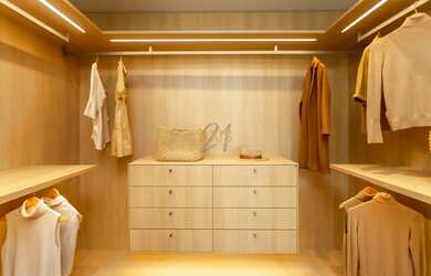 Imagem: O apartamento possui 2 Dormitórios, 3 Banheiros, 2 Vagas na