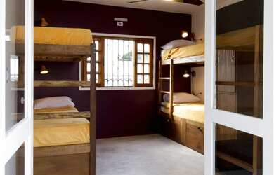 Imagem: O quarto possui Área de serviço e está localizado em Centro