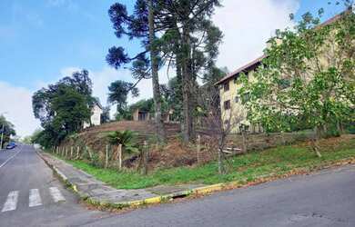 Imagem: O terreno possui 1.235m² de Área e está localizado em Canela