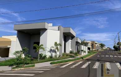 Imagem: A casa em condomínio possui 3 Dormitórios, 3 Banheiros, 2