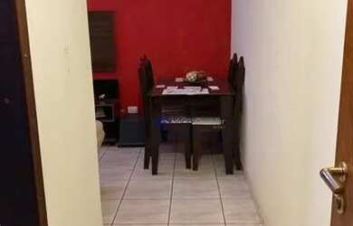 Imagem: O apartamento possui 2 Dormitórios, 1 Banheiro, 1 Vaga na garagem