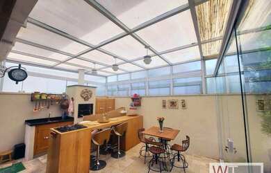 Imagem: A casa em condomínio possui 3 Dormitórios, 4 Banheiros, 2