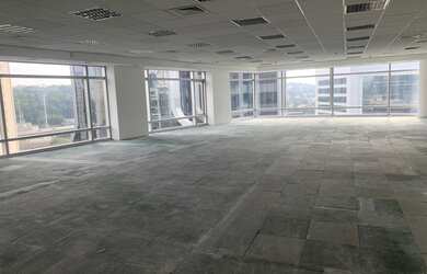 Imagem: O depósito possui 5 Vagas na garagem e 450m² de Área e está