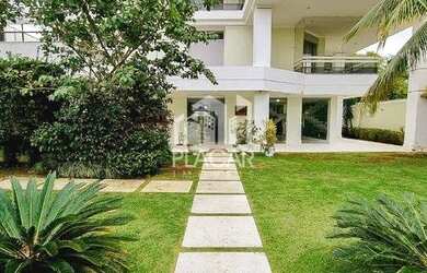 Imagem: A casa em condomínio possui 4 Dormitórios, 5 Banheiros, 3