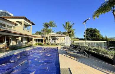 Imagem: A casa possui 5 Dormitórios, 5 Banheiros, 5 Vagas na garagem