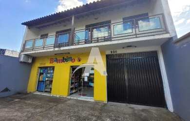 Imagem: A casa possui 2 Dormitórios, 3 Banheiros, 4 Vagas na garagem