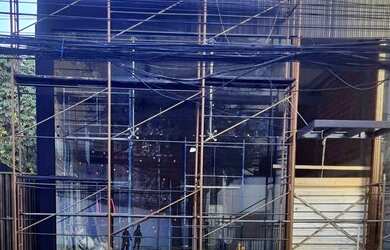 Imagem: O depósito possui 5 Vagas na garagem e 200m² de Área e está