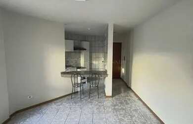 Imagem: O apartamento possui 1 Dormitório, 1 Banheiro, 1 Vaga na garagem