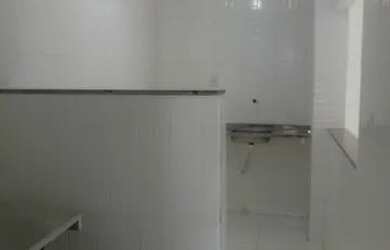 Imagem: A casa possui 2 Dormitórios, 1 Banheiro e está localizado