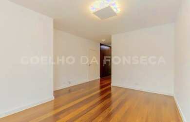 Imagem: A casa em condomínio possui 4 Dormitórios, 5 Banheiros, 5