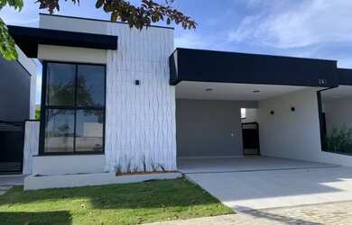 Imagem: A casa em condomínio possui 3 Dormitórios, 3 Banheiros, 4