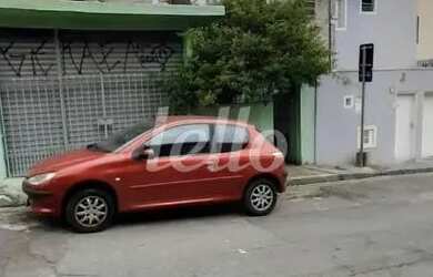 Imagem: A casa possui 4 Dormitórios, 2 Banheiros, 1 Vaga na garagem