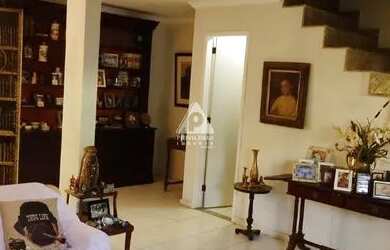 Imagem: A casa em condomínio possui 3 Dormitórios, 2 Banheiros, 22m²