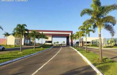 Imagem: O terreno possui 300m² de Área e está localizado em Área