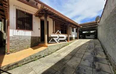 Imagem: A casa possui 2 Dormitórios, 2 Banheiros e 130m² de Área