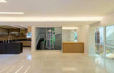 Imagem: A casa em condomínio possui 5 Dormitórios, 5 Banheiros, 5