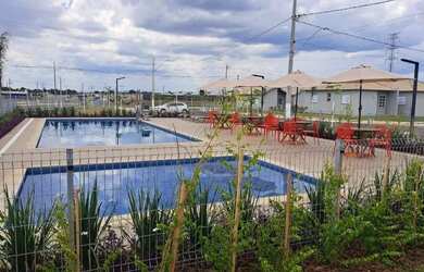 Imagem: A casa possui 2 Dormitórios, 1 Banheiro, 2 Vagas na garagem