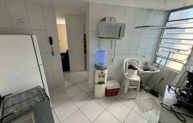 Imagem: O apartamento possui 1 Dormitório, 1 Banheiro, 1 Vaga na garagem